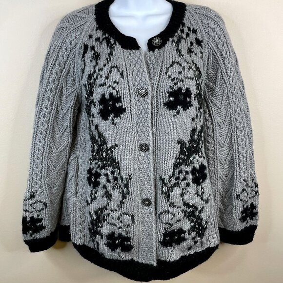 Vintage Artisan Hand Knit Cable Knit Cardigan Sweater Size M Thick Gray Floral - Picture 1 of 13